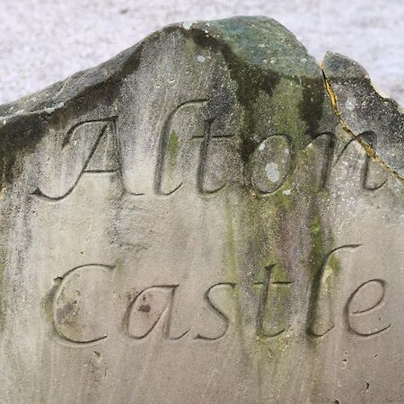 Alton Castle Centre Hostel ภายนอก รูปภาพ