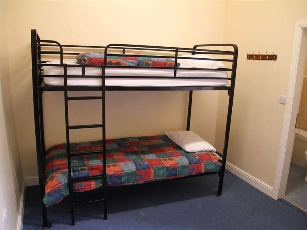 Alton Castle Centre Hostel ภายนอก รูปภาพ