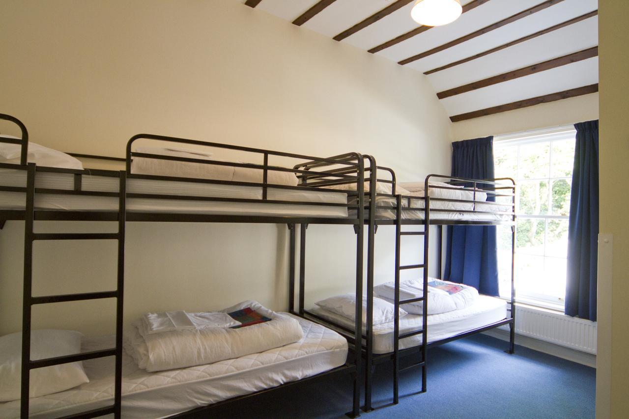 Alton Castle Centre Hostel ภายนอก รูปภาพ