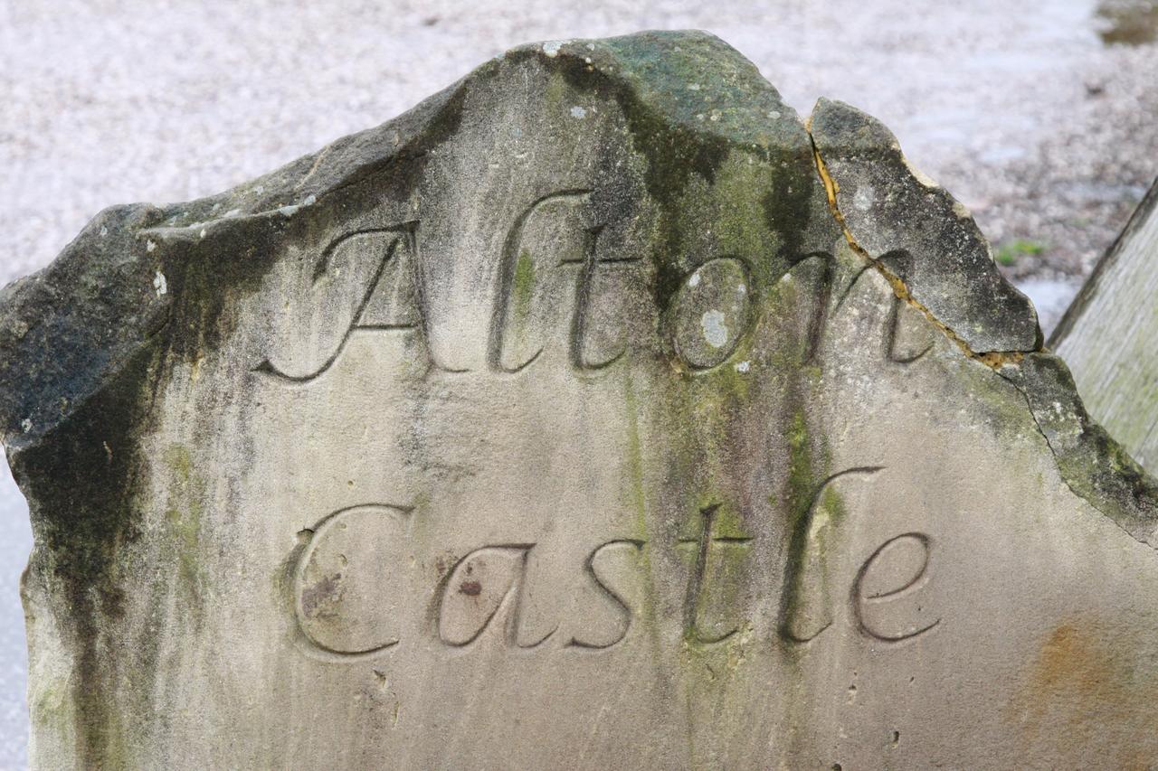 Alton Castle Centre Hostel ภายนอก รูปภาพ