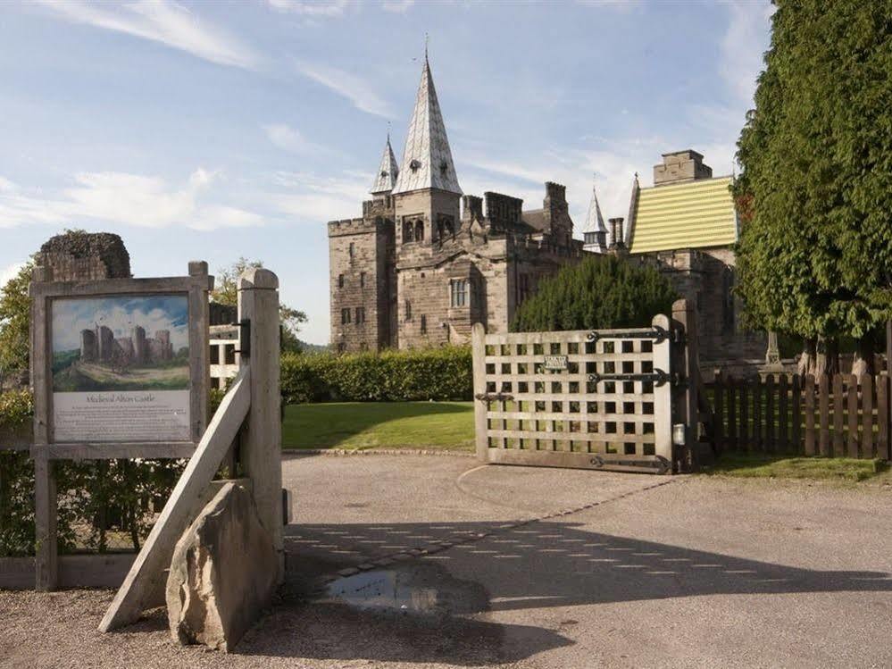 Alton Castle Centre Hostel ภายนอก รูปภาพ