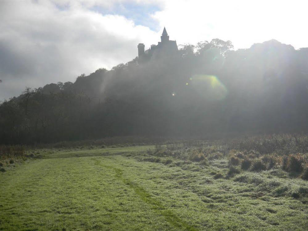 Alton Castle Centre Hostel ภายนอก รูปภาพ