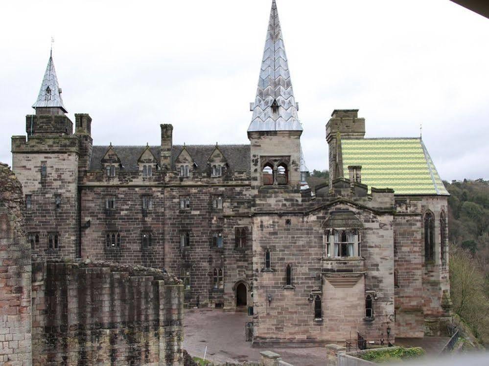 Alton Castle Centre Hostel ภายนอก รูปภาพ