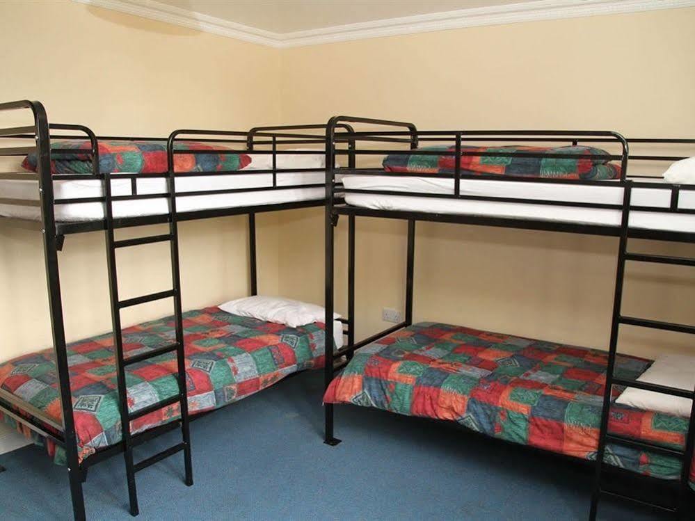 Alton Castle Centre Hostel ภายนอก รูปภาพ